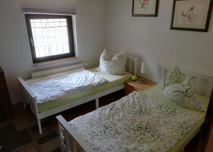 Am Waldesrand Fuer Monteure * Grafenhainichen